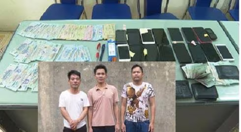 Các đối tượng cùng tang vật bị bắt giữ Các đối tượng cùng tang vật bị bắt giữ