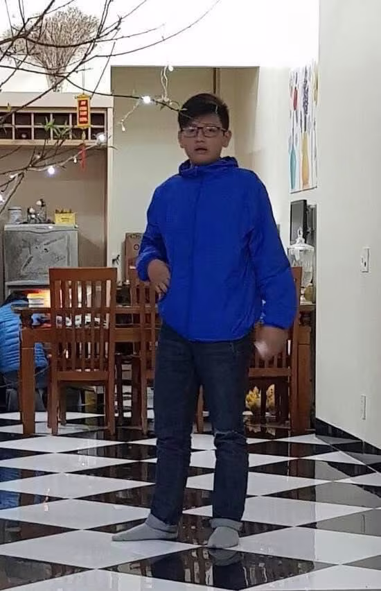 Hình ảnh nam sinh lớp 9 mất tích đã gần 15 ngày nay Hình ảnh nam sinh lớp 9 mất tích đã gần 15 ngày nay