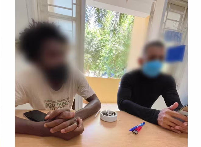 Xử phạt 2 người nước ngoài mỗi trường hợp 2 triệu đồng, đồng thời đưa cách ly tập trung tại Bệnh viện CATP Xử phạt 2 người nước ngoài mỗi trường hợp 2 triệu đồng, đồng thời đưa cách ly tập trung tại Bệnh viện CATP