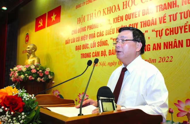 GS.TS Nguyễn Xuân Thắng, Ủy viên Bộ Chính trị, Giám đốc Học viện Chính trị Quốc gia Hồ Chí Minh, Chủ tịch Hội đồng Lý luận Trung ương phát biểu tại hội thảo GS.TS Nguyễn Xuân Thắng, Ủy viên Bộ Chính trị, Giám đốc Học viện Chính trị Quốc gia Hồ Chí Minh, Chủ tịch Hội đồng Lý luận Trung ương phát biểu tại hội thảo