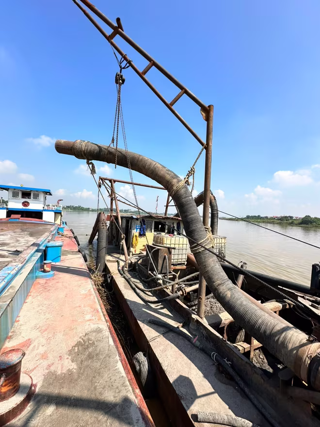 Sơ bộ xác định các đối tượng đã khai thác được khoảng 450 m3 cát