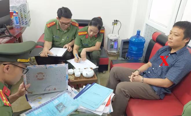 Cơ quan điều tra bắt giữ Lê Huy Hoàng Cơ quan điều tra bắt giữ Lê Huy Hoàng