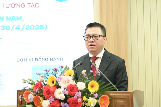Đồng chí Lê Quốc Minh, Ủy viên Trung ương Đảng, Tổng Biên tập Báo Nhân Dân, Phó Trưởng ban Tuyên giáo và Dân vận Trung ương, Chủ tịch Hội Nhà báo Việt Nam phát biểu...