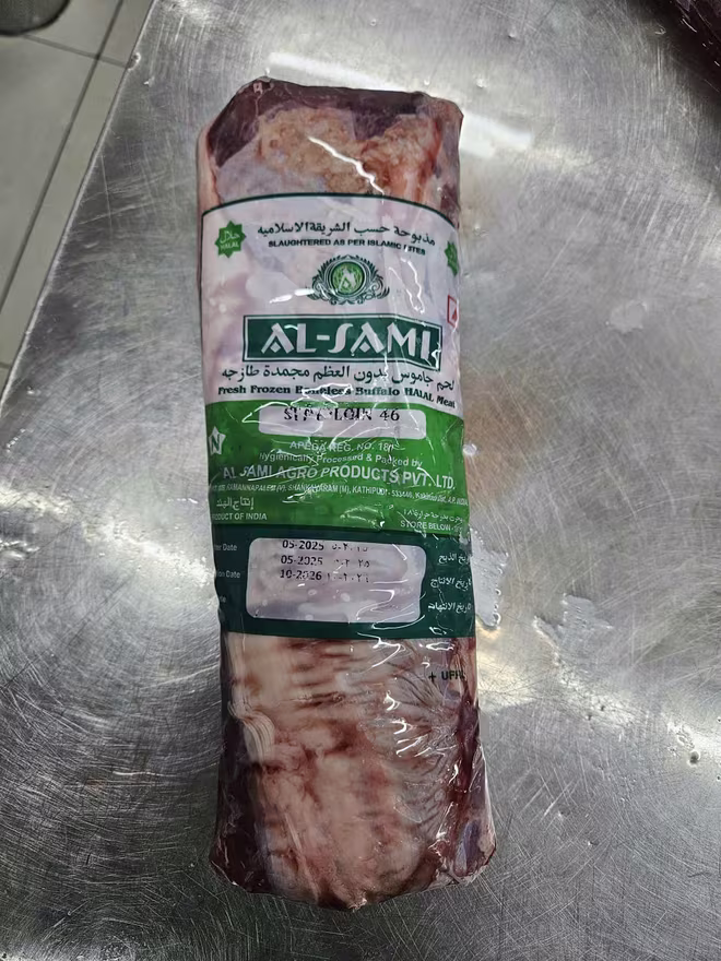 Bàng hoàng thủ đoạn bơm tinh chất vào thịt trâu để tạo vân giống thịt bò WAGYU nhập khẩu Các loại thịt trâu "hô biến" thành thịt bò thành phẩm