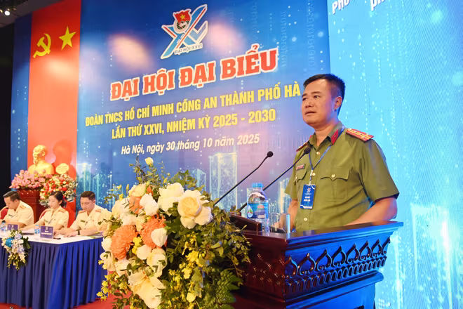 Đại tá Nguyễn Ngọc Quyền, Phó Bí thư Đảng ủy, Phó Giám đốc CATP Hà Nội phát biểu chỉ đạo tại Đại hội Đại tá Nguyễn Ngọc Quyền, Phó Bí thư Đảng ủy, Phó Giám đốc CATP Hà Nội phát biểu chỉ đạo tại Đại hội