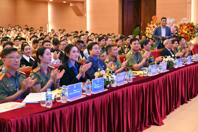 Các đại biểu dự Đại hội Các đại biểu dự Đại hội