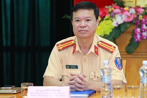 Giao lưu trực tuyến "An toàn, chống úng ngập mùa mưa bão" năm 2018 ảnh 12 Trung tá Đỗ Thế Dự, Đội trưởng Đội Tuần tra kiểm soát số 2, Phòng CAGT đường thủy (CATP Hà Nội):