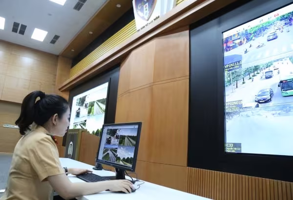 CSGT giám sát vi phạm trên các tuyến cao tốc qua hệ thống camera CSGT giám sát vi phạm trên các tuyến cao tốc qua hệ thống camera