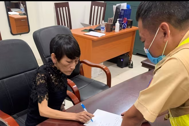 Đối tượng trộm cắp bị người dân và CSGT phát hiện bắt giữ Đối tượng trộm cắp bị người dân và CSGT phát hiện bắt giữ