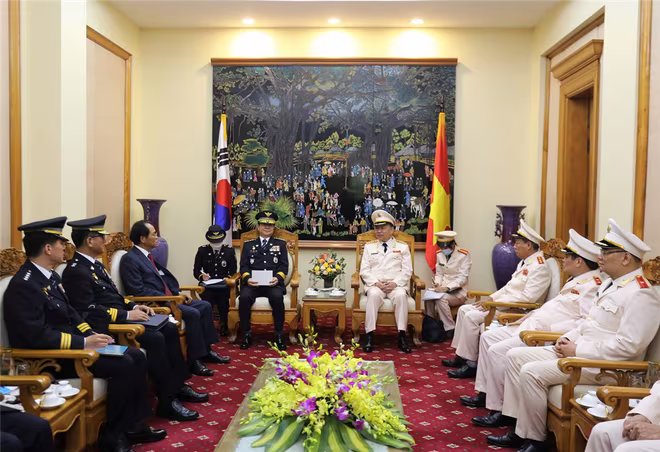 Bộ trưởng Tô Lâm cùng đoàn Bộ Công an trân trọng đón tiếp đoàn Bộ trưởng Tô Lâm cùng đoàn Bộ Công an trân trọng đón tiếp đoàn