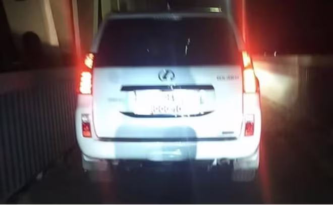 Lái xe vi phạm đã bị CSGT xử phạt Lái xe vi phạm đã bị CSGT xử phạt