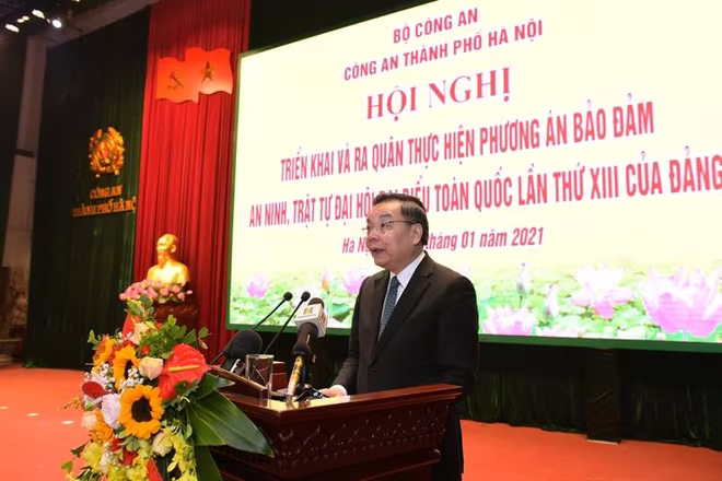 Đồng chí Chu Ngọc Anh, Chủ tịch UBND TP Hà Nội phát biểu giao nhiệm vụ cho CATP Hà Nội tại lễ ra quân bảo vệ ANTT Đại hội Đảng lần thứ XIII Đồng chí Chu Ngọc Anh, Chủ tịch UBND TP Hà Nội phát biểu giao nhiệm vụ cho CATP Hà Nội tại lễ ra quân bảo vệ ANTT Đại hội Đảng lần thứ XIII