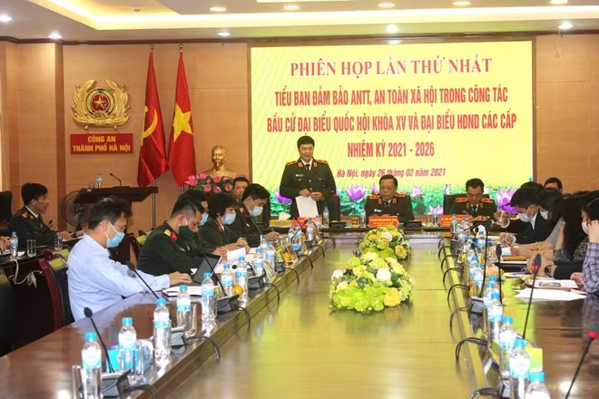 Thiếu tướng Vũ Hữu Tài, Phó Chánh Văn phòng Bộ Công an đánh giá cao sự chủ động, hiệu quả của CATP Hà Nội, Tiểu ban, tổ giúp việc trong công tác đảm bảo ANTT phục vụ bầu cử Quốc hội, HĐND các cấp