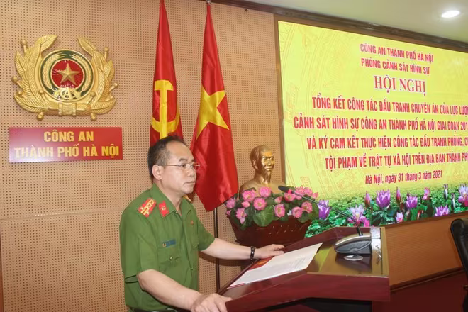 Đại tá Nguyễn Thanh Tùng, Phó Giám đốc, Thủ trưởng Cơ quan CSĐT, CATP Hà Nội phải biểu chỉ đạo tại Hội nghị Đại tá Nguyễn Thanh Tùng, Phó Giám đốc, Thủ trưởng Cơ quan CSĐT, CATP Hà Nội phải biểu chỉ đạo tại Hội nghị