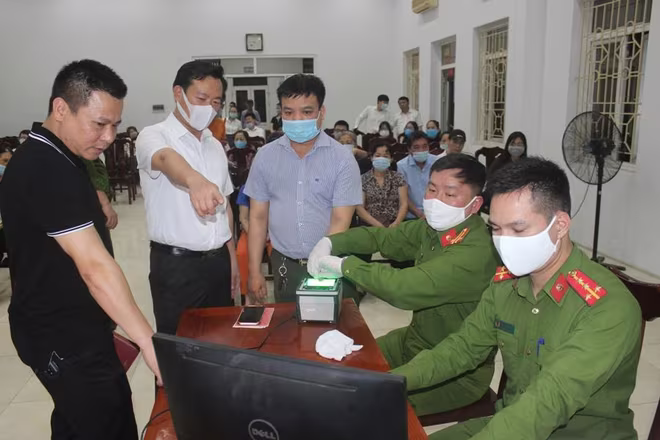 Hệ thống máy móc được phân luồng, phục vụ cho từng diện đối tượng đảm bảo nhanh chóng, an toàn, hiệu quả Hệ thống máy móc được phân luồng, phục vụ cho từng diện đối tượng đảm bảo nhanh chóng, an toàn, hiệu quả