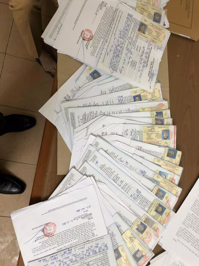 Hàng chục biên bản vi phạm của lái xe đã được CSGT lập, ra quyết định xử phạt Hàng chục biên bản vi phạm của lái xe đã được CSGT lập, ra quyết định xử phạt