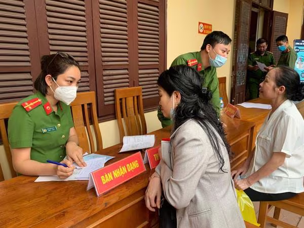 Công an xã tại Hà Nội phát huy vai trò quan trọng trong công tác cấp CCCD hỗ trợ nhân dân trong mọi tình huống, sự việc Công an xã tại Hà Nội phát huy vai trò quan trọng trong công tác cấp CCCD hỗ trợ nhân dân trong mọi tình huống, sự việc