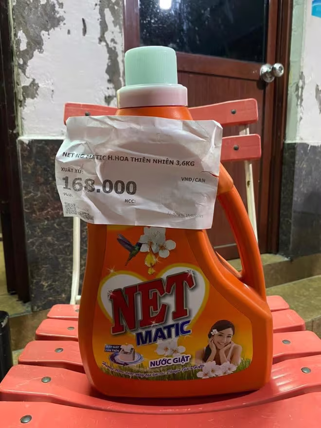 Chai nước hai đối tượng chiếm đoạt