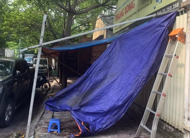 Một số đối tượng lợi dụng tình hình Covid-19 đã "xẻ thịt" vỉa hè Một số đối tượng lợi dụng tình hình Covid-19 đã "xẻ thịt" vỉa hè