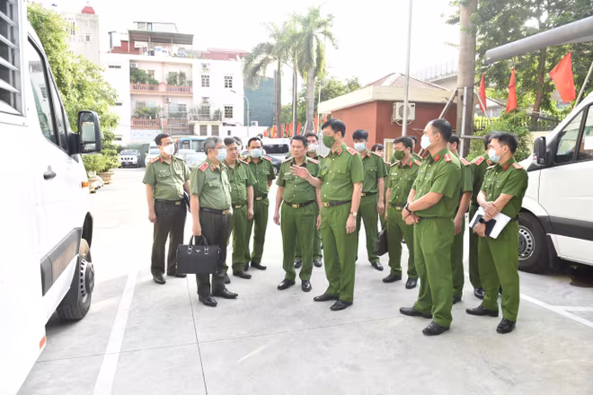 Thứ trưởng Nguyễn Duy Ngọc chỉ đạo trực tiếp Cục Cảnh sát điều tra tội phạm về ma túy điều tra, khám phá bắt giữ các đường dây mua bán, sản xuất ma túy xuyên quốc gia Thứ trưởng Nguyễn Duy Ngọc chỉ đạo trực tiếp Cục Cảnh sát điều tra tội phạm về ma túy điều tra, khám phá bắt giữ các đường dây mua bán, sản xuất ma túy xuyên quốc gia