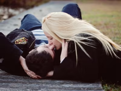 Cho nụ hôn nồng nàn đầy đam mê ảnh 1 Cho nụ hôn nồng nàn đầy đam mê ảnh 1