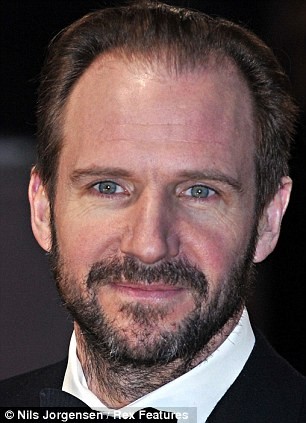 Sao nam Hollywood già đi vì bộ râu ảnh 19 Sao nam Hollywood già đi vì bộ râu ảnh 19