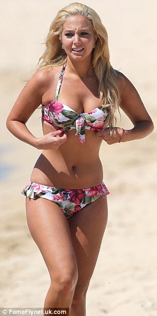 Tulisa Contostavlos xuất hiện nóng bỏng sau khi lộ clip sex ảnh 7 Tulisa Contostavlos xuất hiện nóng bỏng sau khi lộ clip sex ảnh 7