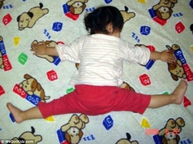 Ngộ nghĩnh những đứa trẻ bạ đâu ngủ đấy ảnh 12 Ngộ nghĩnh những đứa trẻ bạ đâu ngủ đấy ảnh 12