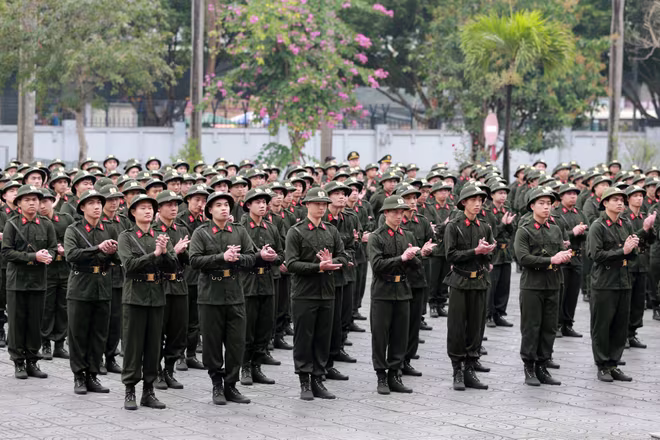 Các chiến sĩ nghĩa vụ CATP Hà Nội quyết tâm hoàn thành khóa huấn luyện