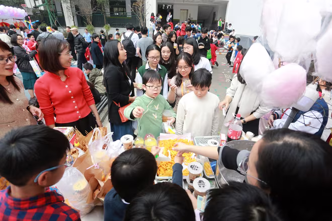 Lợi nhuận của các gian hàng sẽ được gửi đến quỹ từ thiện