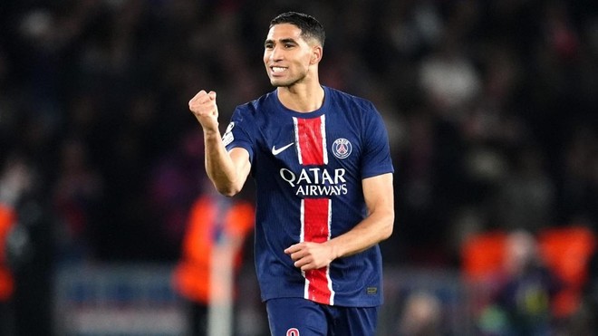 4. Achraf Hakimi (PSG và đội tuyển Ma Rốc) Đây xứng đáng là hậu vệ phải hàng đầu thế giới với 5.844 phút xuyên suốt mùa giải vừa qua. Thiếu anh, PSG lẫn đội tuyển Ma Rốc thiếu đi 1 thủ lĩnh thực sự.