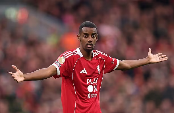 5. Alexander Isak (120 - 140 triệu euro) Tân binh đắt giá của Liverpool vẫn chưa đáp ứng kỳ vọng khi mới có 1 bàn sau 7 lần ra sân. Tuy vậy, giá trị của anh vẫn tăng 20 triệu euro nhờ thương vụ chuyển nhượng bom tấn từ Newcastle. 5. Alexander Isak (120 - 140 triệu euro) Tân binh đắt giá của Liverpool vẫn chưa đáp ứng kỳ vọng khi mới có 1 bàn sau 7 lần ra sân. Tuy vậy, giá trị của anh vẫn tăng 20 triệu euro nhờ thương vụ chuyển nhượng bom tấn từ Newcastle.