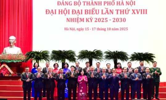 Tổng Bí thư Tô Lâm và các đồng chí lãnh đạo, nguyên lãnh đạo Đảng, Nhà nước cùng các đồng chí lãnh đạo thành phố Hà Nội tại phiên khai mạc Đại hội Đảng bộ TP Hà Nội lần thứ XVIII Tổng Bí thư Tô Lâm và các đồng chí lãnh đạo, nguyên lãnh đạo Đảng, Nhà nước cùng các đồng chí lãnh đạo thành phố Hà Nội tại phiên khai mạc Đại hội Đảng bộ TP Hà Nội lần thứ XVIII