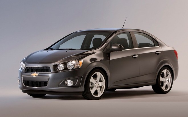 Hiến máu trong trang phục ma cà rồng để nhận Chevrolet Sonic 2012? ảnh 4 Hiến máu trong trang phục ma cà rồng để nhận Chevrolet Sonic 2012? ảnh 4