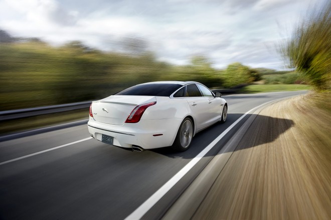 Jaguar giới thiệu gói nâng cấp mới cho XJ Saloon ảnh 3 Jaguar giới thiệu gói nâng cấp mới cho XJ Saloon ảnh 3
