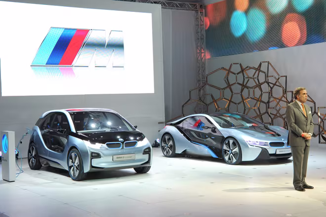 Cặp đôi BMW i3 và i8 trình diễn ấn tượng cùng người đẹp Mission Impossible 4 ảnh 4 Cặp đôi BMW i3 và i8 trình diễn ấn tượng cùng người đẹp Mission Impossible 4 ảnh 4