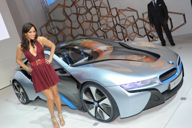 Cặp đôi BMW i3 và i8 trình diễn ấn tượng cùng người đẹp Mission Impossible 4 ảnh 6 Cặp đôi BMW i3 và i8 trình diễn ấn tượng cùng người đẹp Mission Impossible 4 ảnh 6