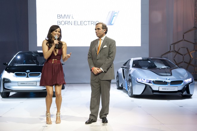 Cặp đôi BMW i3 và i8 trình diễn ấn tượng cùng người đẹp Mission Impossible 4 ảnh 13 Cặp đôi BMW i3 và i8 trình diễn ấn tượng cùng người đẹp Mission Impossible 4 ảnh 13