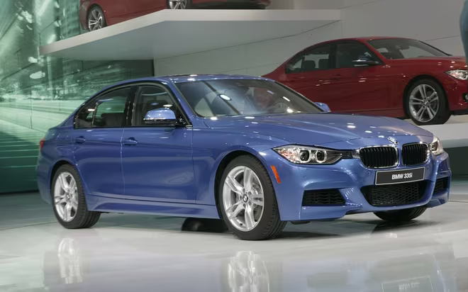 BMW công bố giá các mẫu xe BMW Series 3 2012 sedan ảnh 3 BMW công bố giá các mẫu xe BMW Series 3 2012 sedan ảnh 3