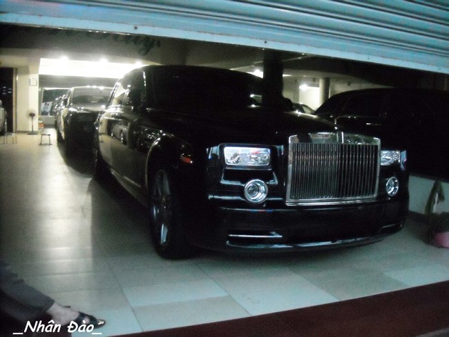 Cặp đôi Rolls-Royce Phantom rồng đã về Việt Nam ảnh 11 Cặp đôi Rolls-Royce Phantom rồng đã về Việt Nam ảnh 11
