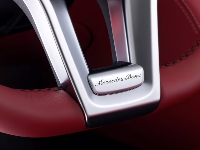 Mercedes-Benz SL550 sẽ có giá từ 106.375 USD  ảnh 15