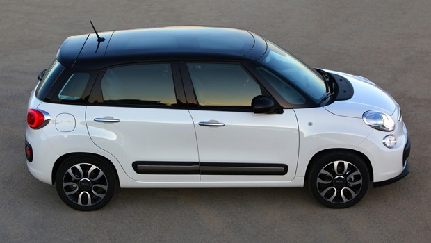 Fiat 500L: Chiếc xe đầu tiên có máy pha cà phê trên xe ảnh 1 Fiat 500L: Chiếc xe đầu tiên có máy pha cà phê trên xe ảnh 1