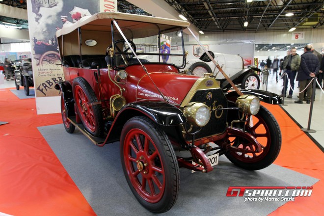Ý: Độc đáo triển lãm xe Fiat cổ ảnh 1 Ý: Độc đáo triển lãm xe Fiat cổ ảnh 1