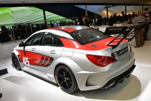 Mercedes-Benz CLA 45 AMG mới sẽ rất hầm hố ảnh 2 Mercedes-Benz CLA 45 AMG mới sẽ rất hầm hố ảnh 2