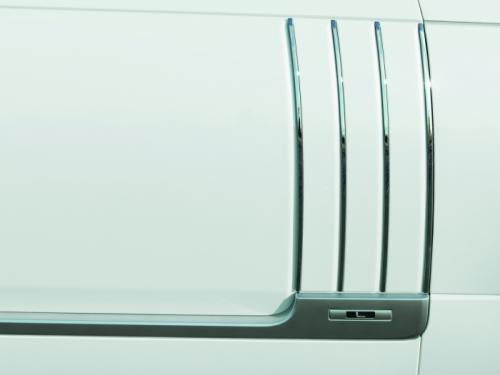 Land Rover L 2014: Dài hơn, tiện lợi hơn ảnh 3 Land Rover L 2014: Dài hơn, tiện lợi hơn ảnh 3