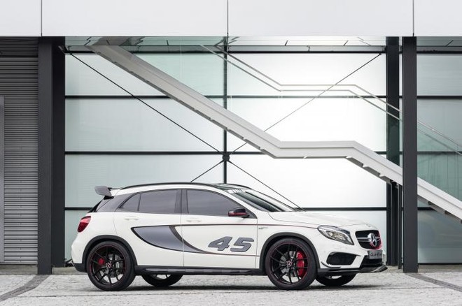 Mercedes GLA 45 AMG concept: Trẻ trung và năng động ảnh 1 Mercedes GLA 45 AMG concept: Trẻ trung và năng động ảnh 1