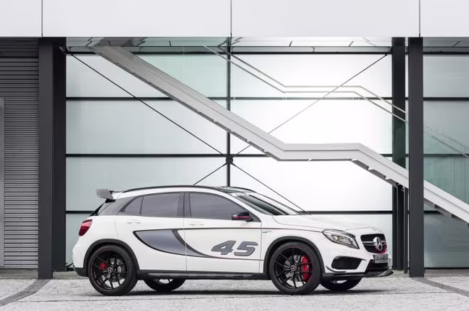 Mercedes GLA 45 AMG concept: Trẻ trung và năng động ảnh 1 Mercedes GLA 45 AMG concept: Trẻ trung và năng động ảnh 1