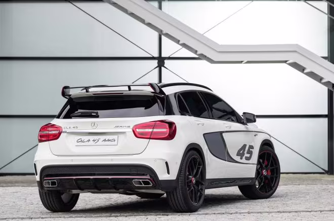 Mercedes GLA 45 AMG concept: Trẻ trung và năng động ảnh 3 Mercedes GLA 45 AMG concept: Trẻ trung và năng động ảnh 3