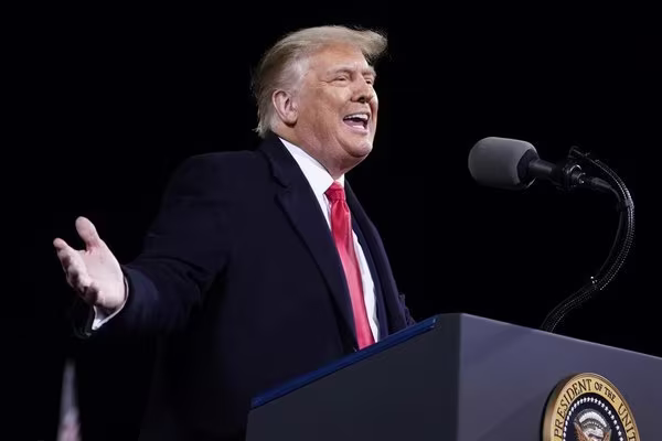 Ông Donald Trump vẫn kiên quyết không chịu thua trong cuộc bầu cử Ông Donald Trump vẫn kiên quyết không chịu thua trong cuộc bầu cử