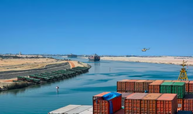 Ai Cập nỗ lực mở rộng kênh đào Suez sau vụ tàu Ever Given bị mắc kẹt Ai Cập nỗ lực mở rộng kênh đào Suez sau vụ tàu Ever Given bị mắc kẹt